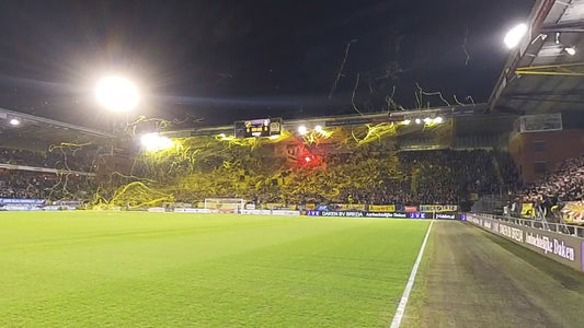 Foto van opkomst stadion Breda Rat Verlegh Slierten actie