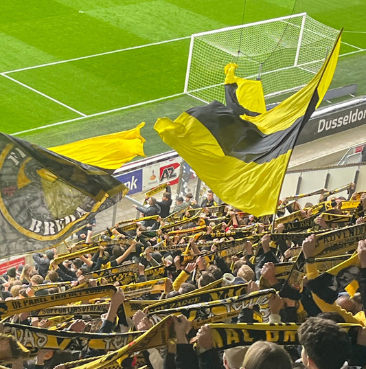 Code Sjaal & Code Geel: Laat het Rat Verlegh Stadion zondag geel-zwart kleuren!