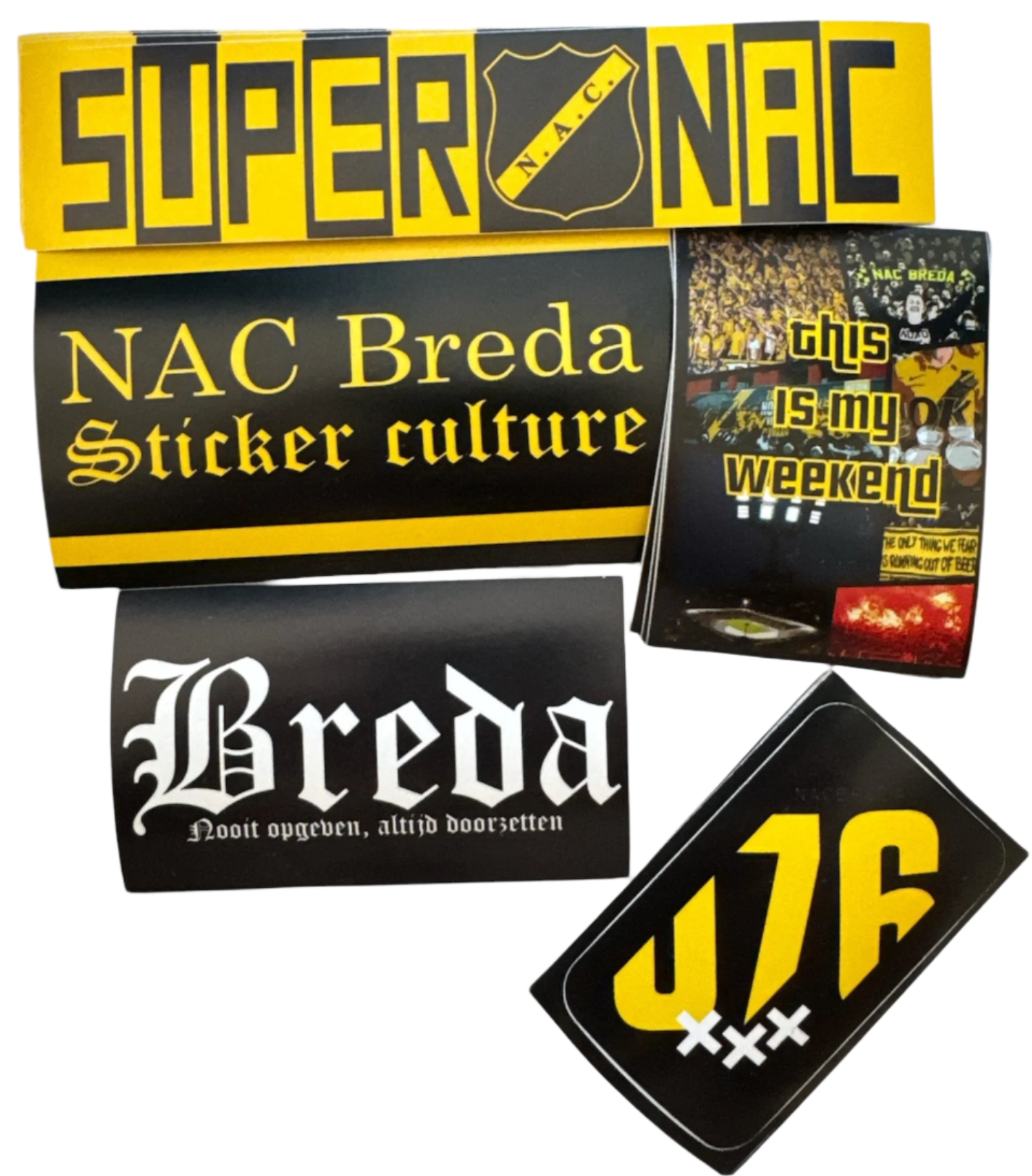 Een verzameling stickers met NAC Breda-thema. De bovenste sticker is geel met de tekst "SUPERNAC" in zwart en een klein schildlogo. Daaronder een zwarte sticker met gele tekst die luidt "NAC Breda Sticker culture." Rechts daarvan een rechthoekige sticker met een afbeelding van een vol stadion en de tekst "this is my weekend." Een andere zwarte sticker eronder heeft witte gotische tekst met "Breda" en kleinere tekst eronder die zegt "Nooit opgeven, altijd doorzetten." De laatste sticker rechtsonder is zwart 
