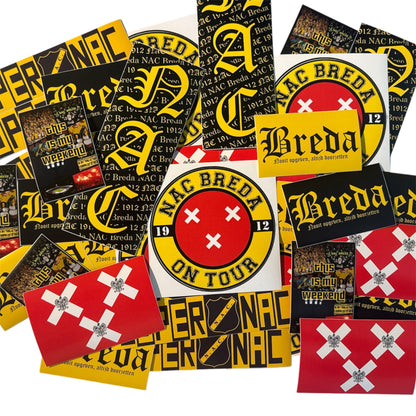 Vakantie stickerpakket 3 van NACsfeer: een uitgebreide verzameling NAC Breda stickers met onder andere het clublogo, Breda stadswapens en de leus Nooit Opgeven Altijd Doorzetten.